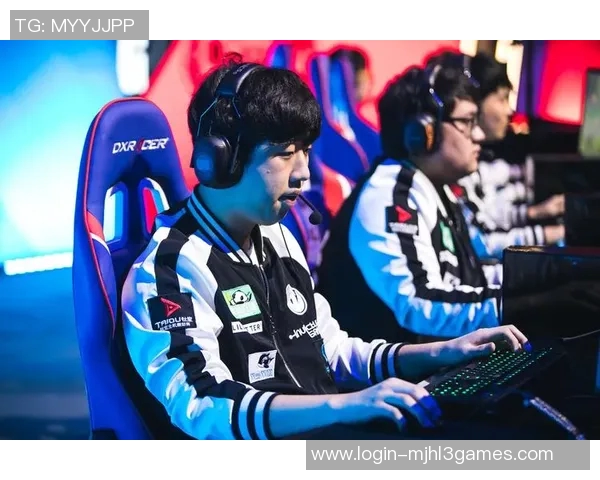 电竞比分与和平精英战术解析IG包夹策略的深度剖析与应用 电竞比分与和平精英战术解析IG包夹策略的深度剖析与应用